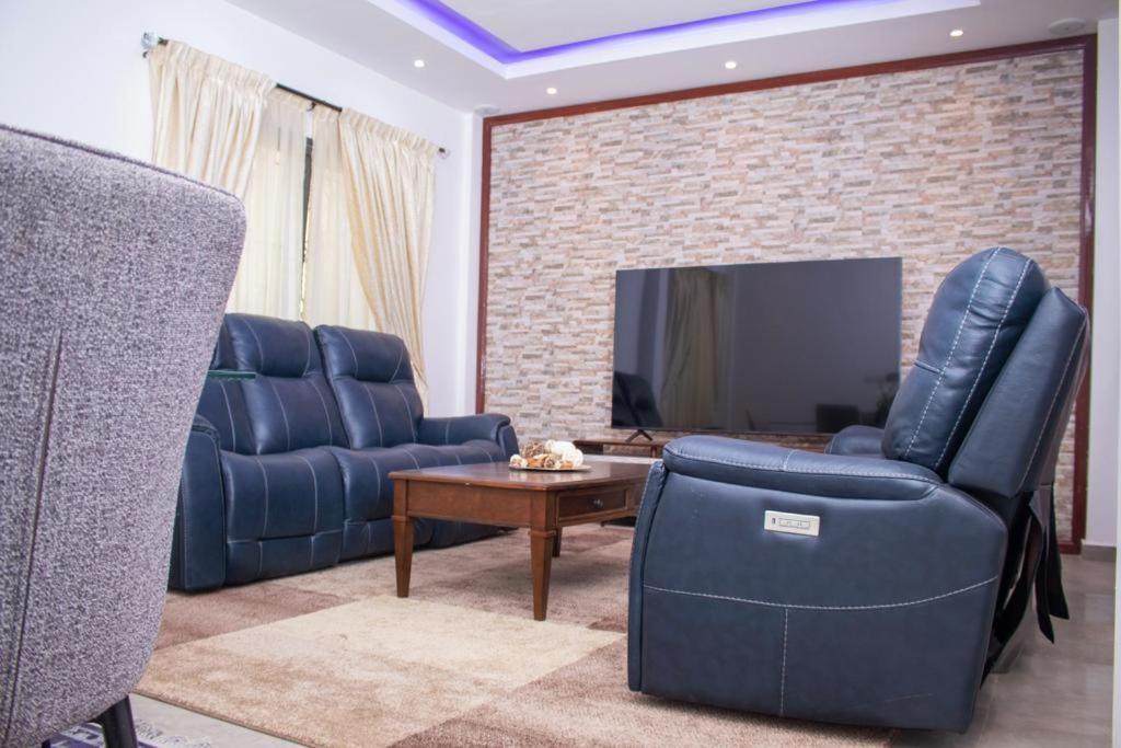 Luxury Suites Chester One Dakar Zewnętrze zdjęcie